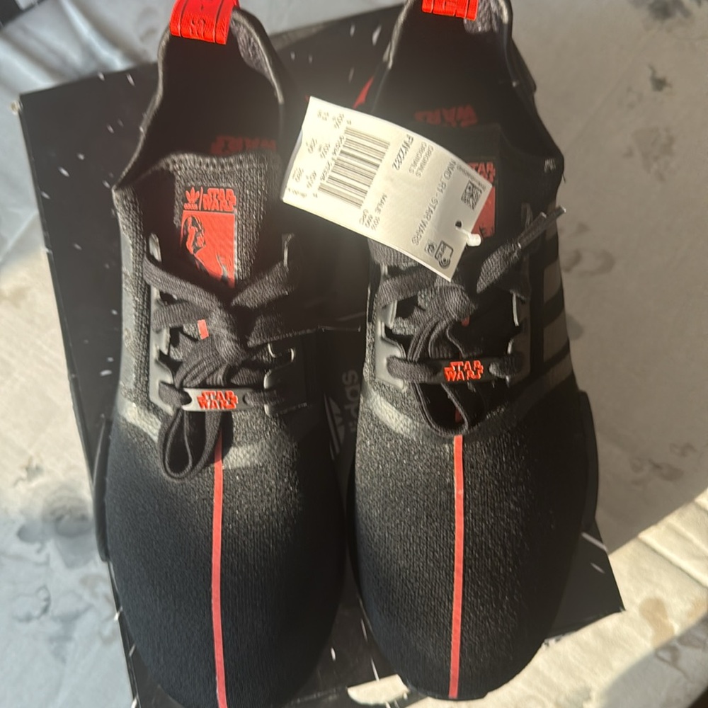 Adidas Star Wars Darth Vader - Picture 2 of 4